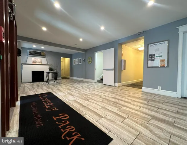 $1,050 | 437 West School House Lane, Unit C07, Philadelphia, PA 19144