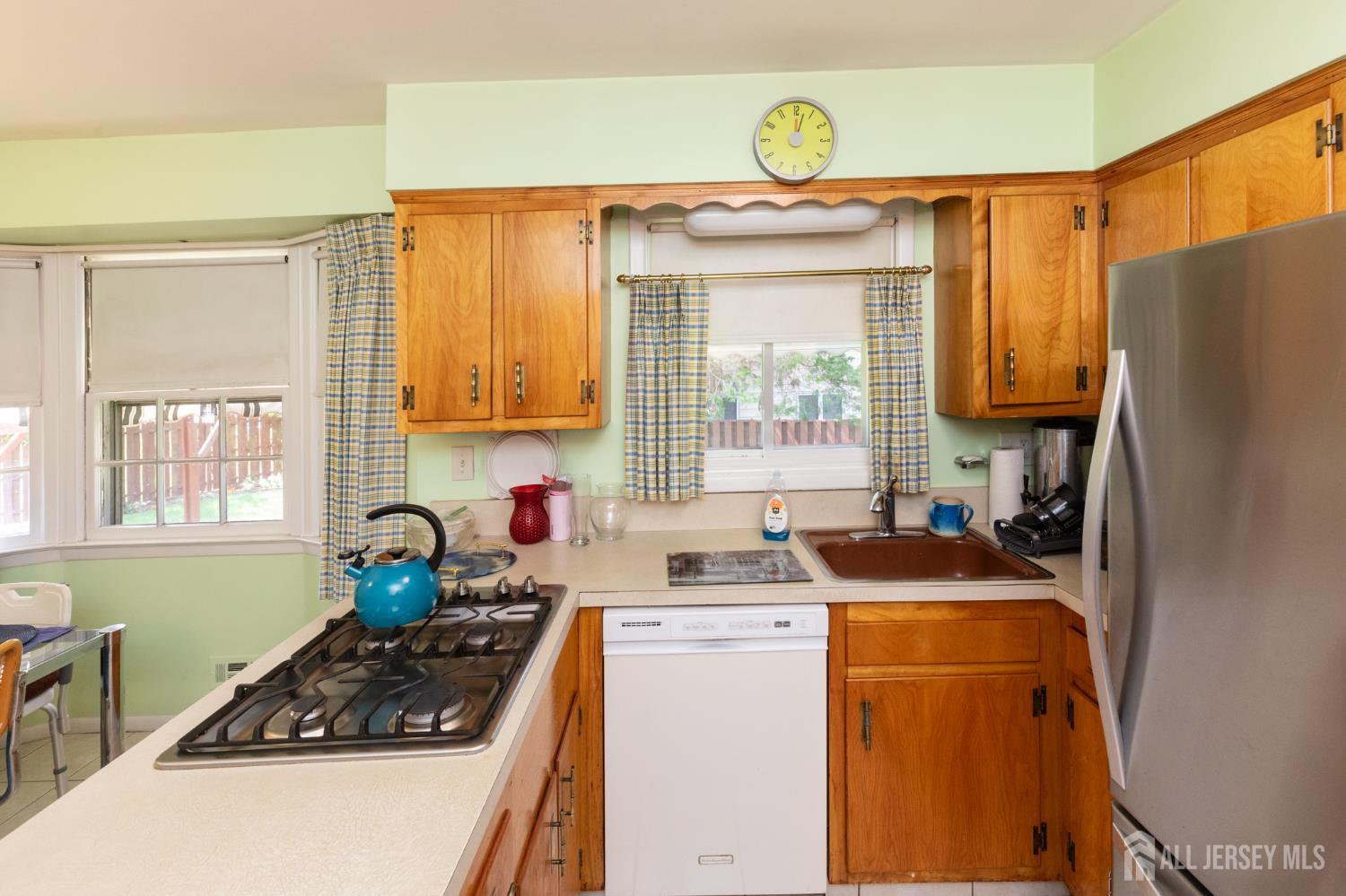 36 Brookfall Road Edison, NJ 08817 - Photo 7 of 36 Gallery Image 7