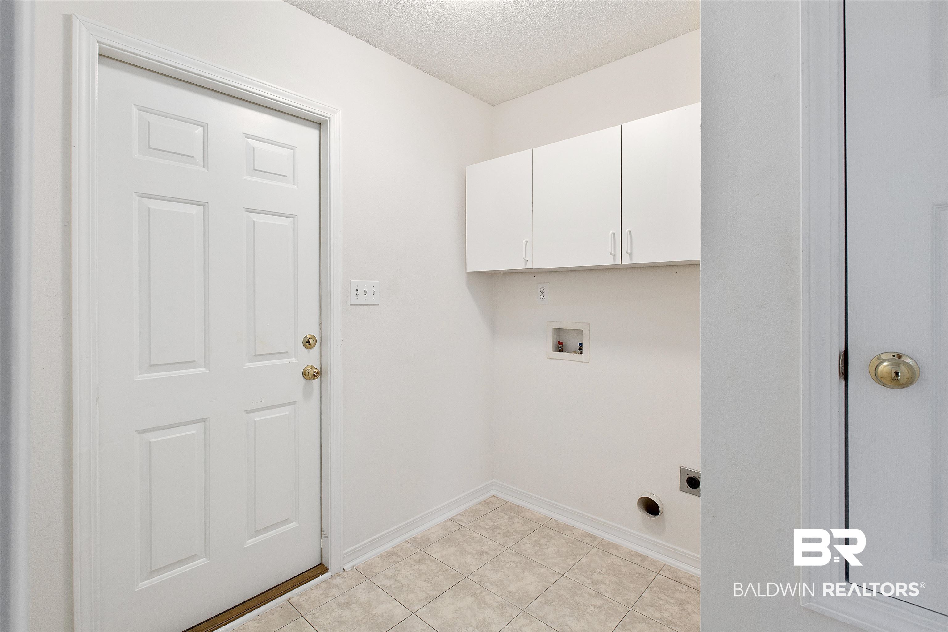 133 Kemper Lane Fairhope, AL 36532 - Photo 20 of 27 Laundry Room