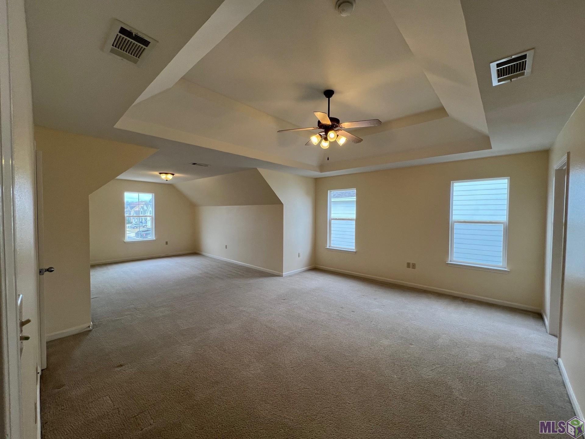 14203 Cloverhill Boulevard Baton Rouge, LA 70809 - Photo 8 of 17