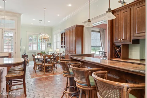 $1,500,000 | 6 Duperier Oaks Drive, New Iberia, LA 70563