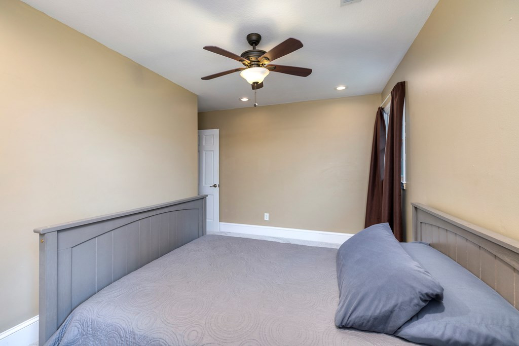 5710 St Charles Road Mayesville, SC 29104 - Photo 37 of 49 Gallery Image 37