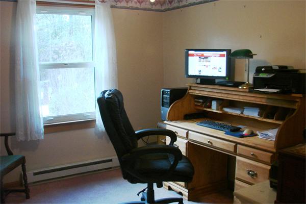 192 Bolton Station Road Lancaster, MA 01523 - Photo 3 of 13 Gallery Image 3