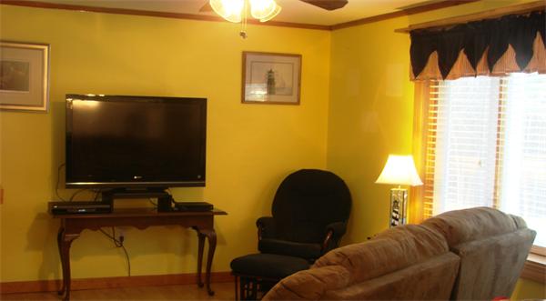 192 Bolton Station Road Lancaster, MA 01523 - Photo 4 of 13 Gallery Image 4