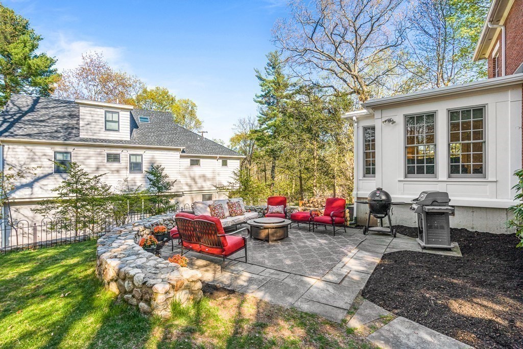 22 Ginn Road Winchester, MA 01890 - Photo 33 of 40