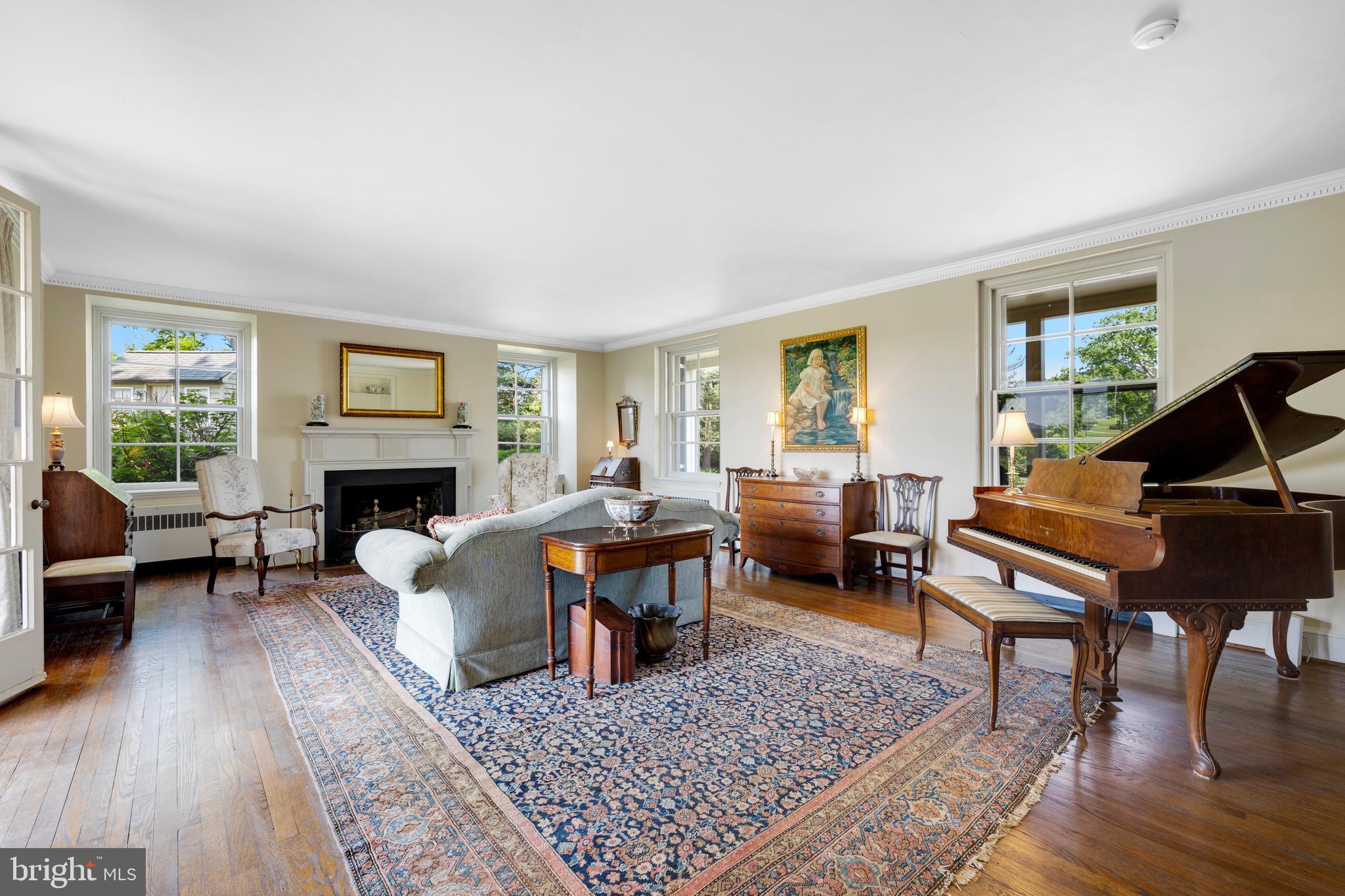 14111 Green Road Glyndon, MD 21136 - Photo 11 of 146 Living Room
