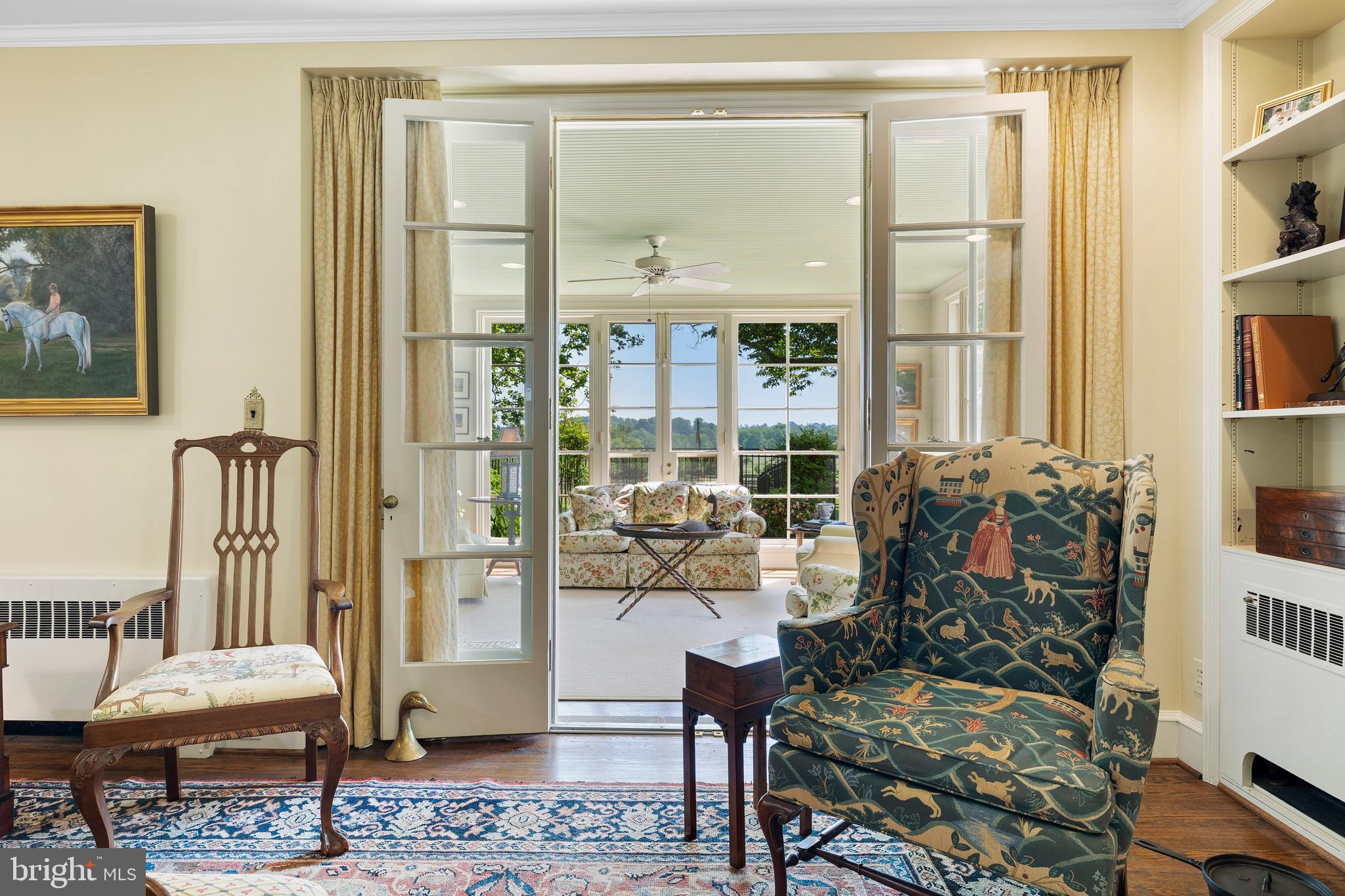 14111 Green Road Glyndon, MD 21136 - Photo 25 of 146 a living room with furniture and a window