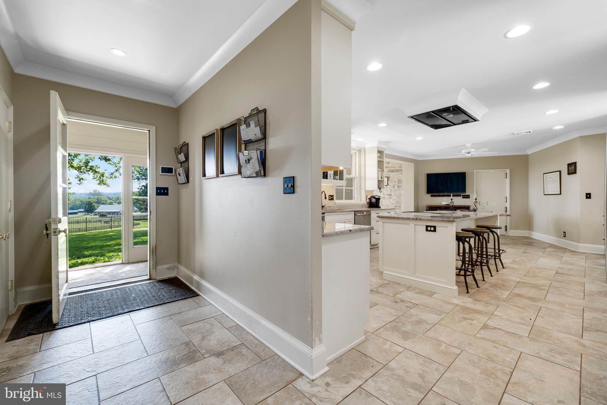 14111 Green Road Glyndon, MD 21136 - Photo 49 of 146 Back Hall