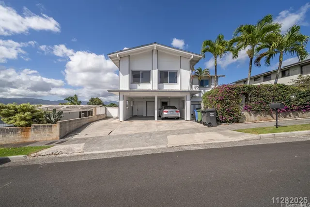 $3,650 | 2226 Komo Mai Drive, Pearl City, HI 96782