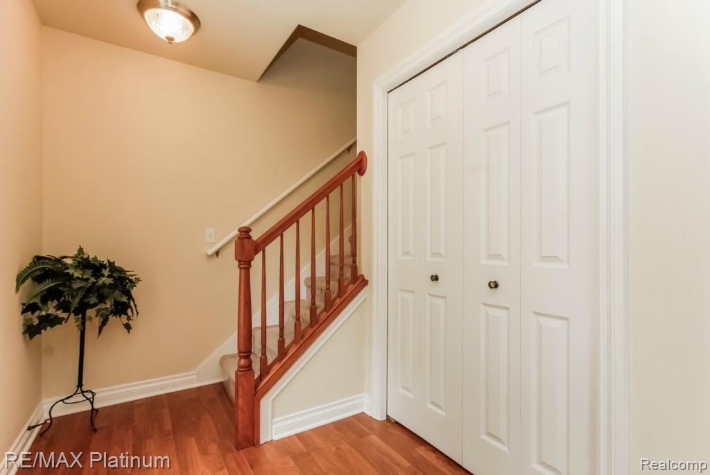 10101 Imus Road Pinckney, MI 48169 - Photo 4 of 38