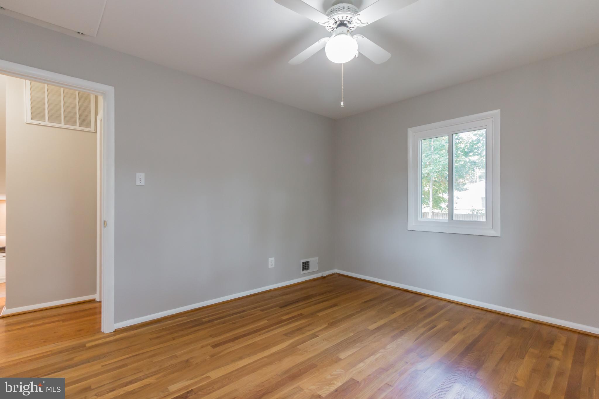 5512 Ivor Street Springfield, VA 22151 - Photo 15 of 36 Bedroom