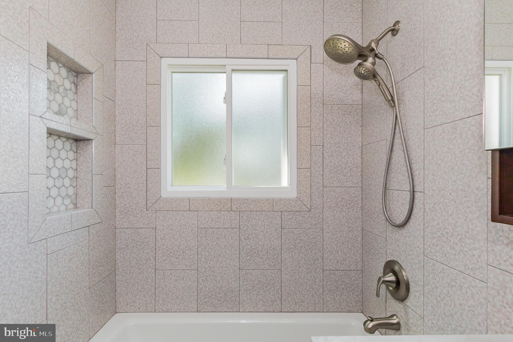 5512 Ivor Street Springfield, VA 22151 - Photo 21 of 36 Bathroom