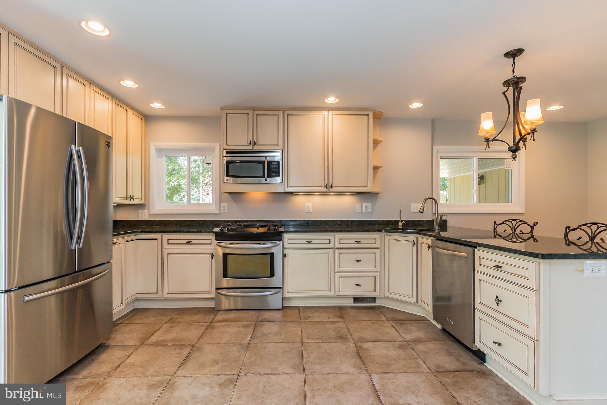 5512 Ivor Street Springfield, VA 22151 - Photo 6 of 36 Kitchen