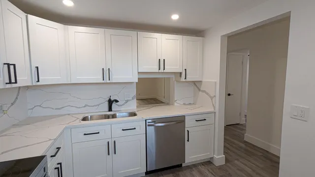 $109,900 | 2601 Northeast 3rd Street, Unit 210, Boynton Beach, FL 33435