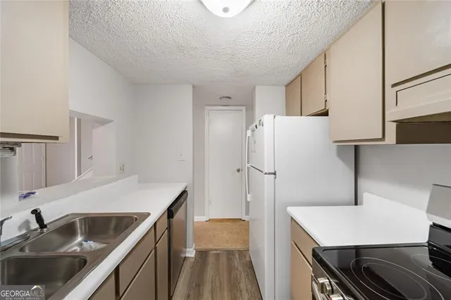 $590,000 | 901 Orange Street, Unit B, Fort Valley, GA 31030