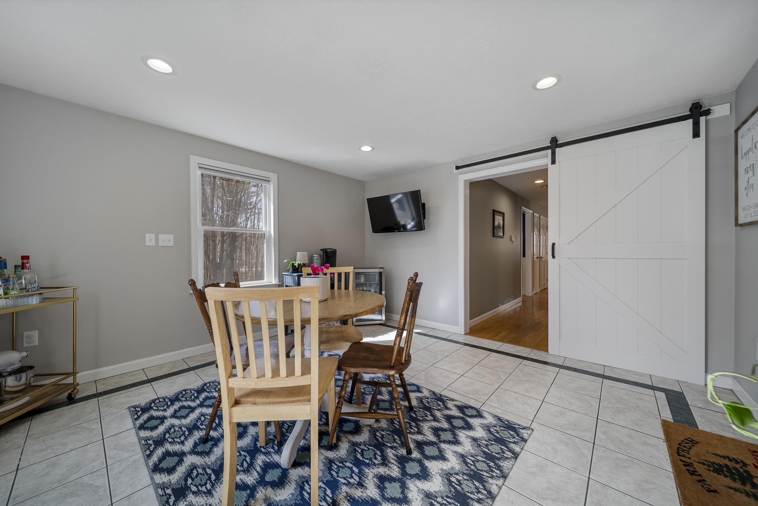 916 River Road Weare, NH 03281 - Photo 23 of 56