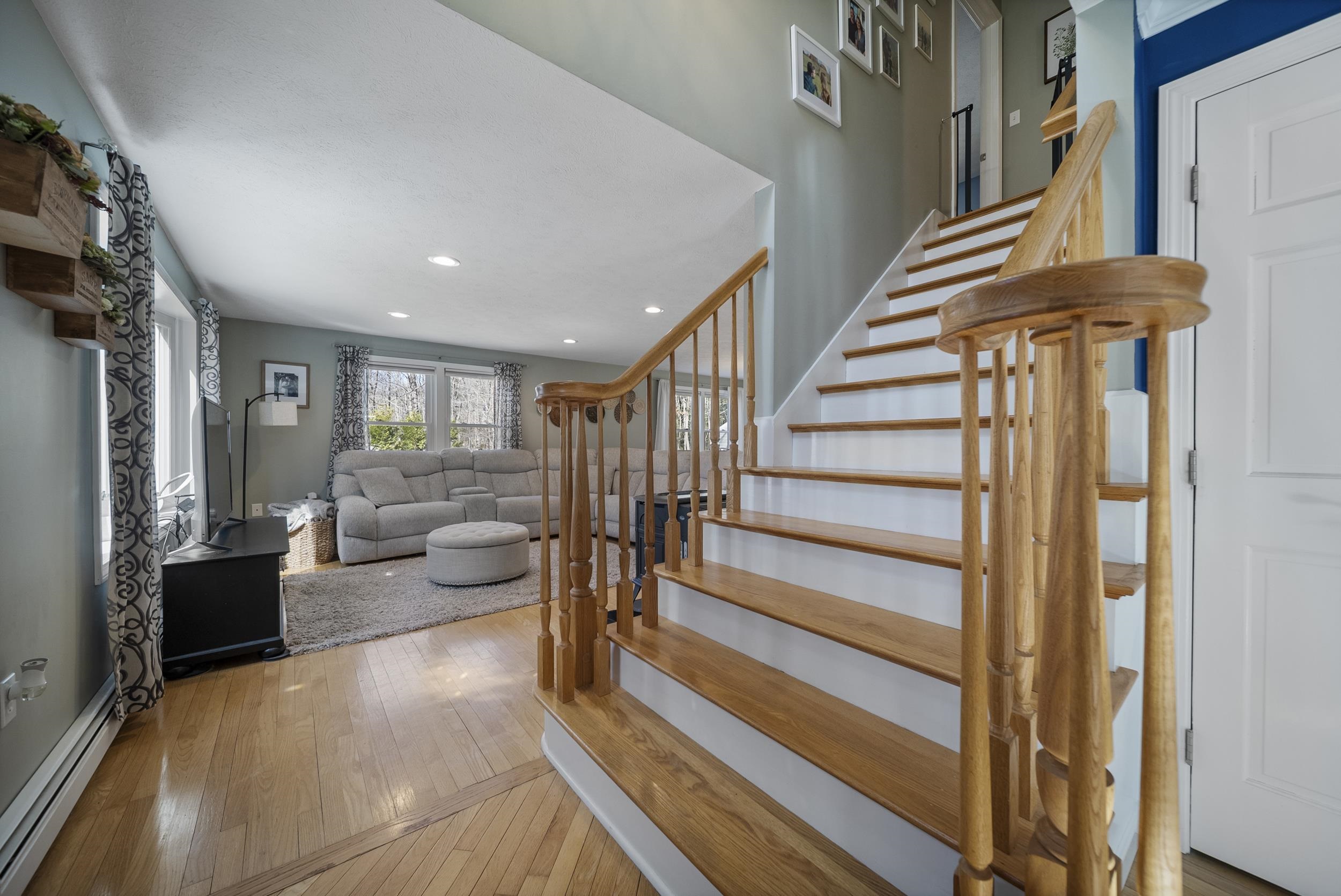 916 River Road Weare, NH 03281 - Photo 24 of 56