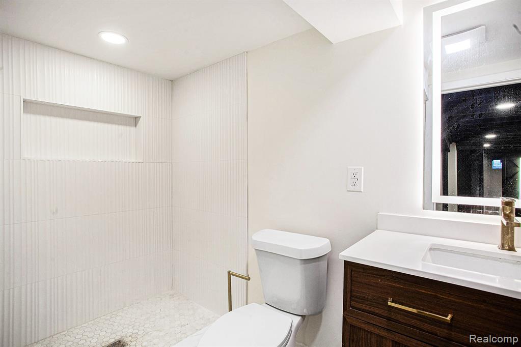 31100 West Rutland Street Beverly Hills, MI 48025 - Photo 21 of 28