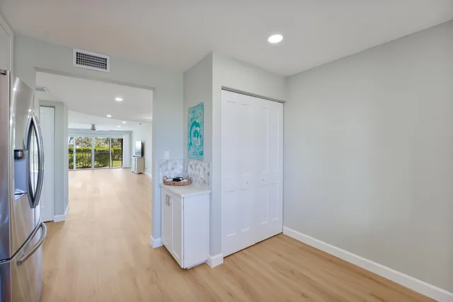 $349,900 | 801 Lake Shore Drive, Unit 112, Lake Park, FL 33403