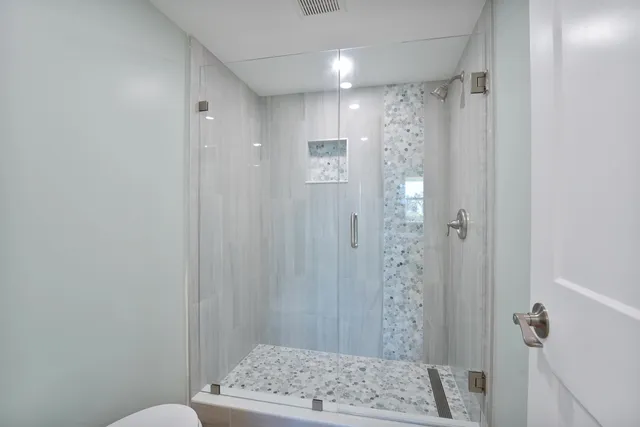 $349,900 | 801 Lake Shore Drive, Unit 112, Lake Park, FL 33403