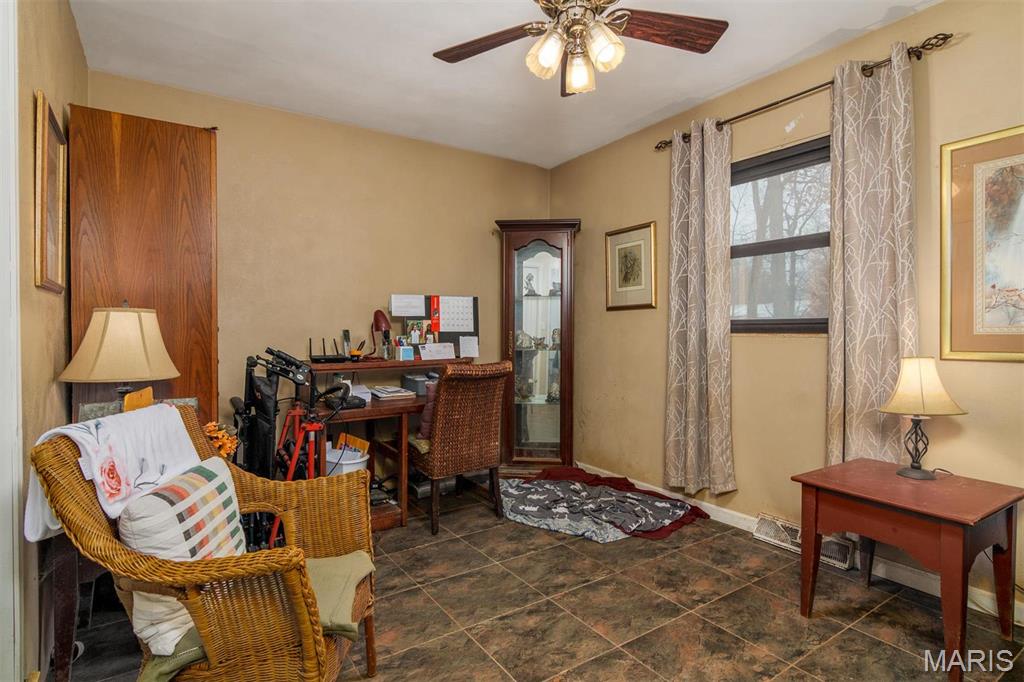 3 Echo Lane Centralia, IL 62801 - Photo 21 of 32