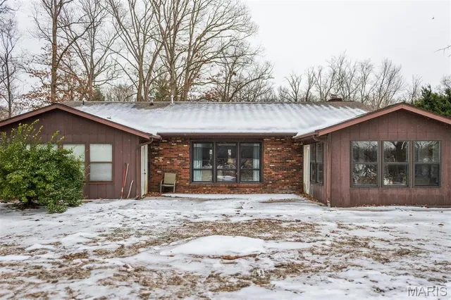 $175,000 | 3 Echo Lane, Centralia, IL 62801