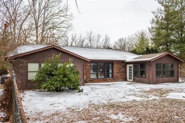 $175,000 | 3 Echo Lane, Centralia, IL 62801