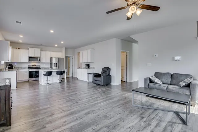 $365,000 | 220 Donnington Court, Aiken, SC 29801