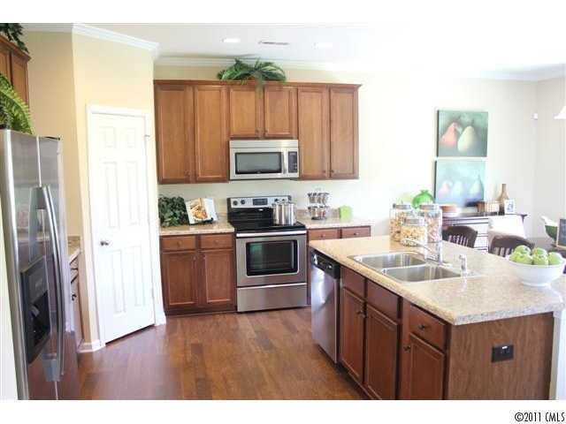9705 Paper Tree Road Charlotte, NC 28227 - Photo 2 of 16 Gallery Image 2