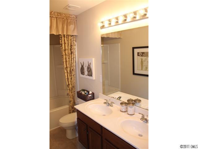 9705 Paper Tree Road Charlotte, NC 28227 - Photo 10 of 16 Gallery Image 10