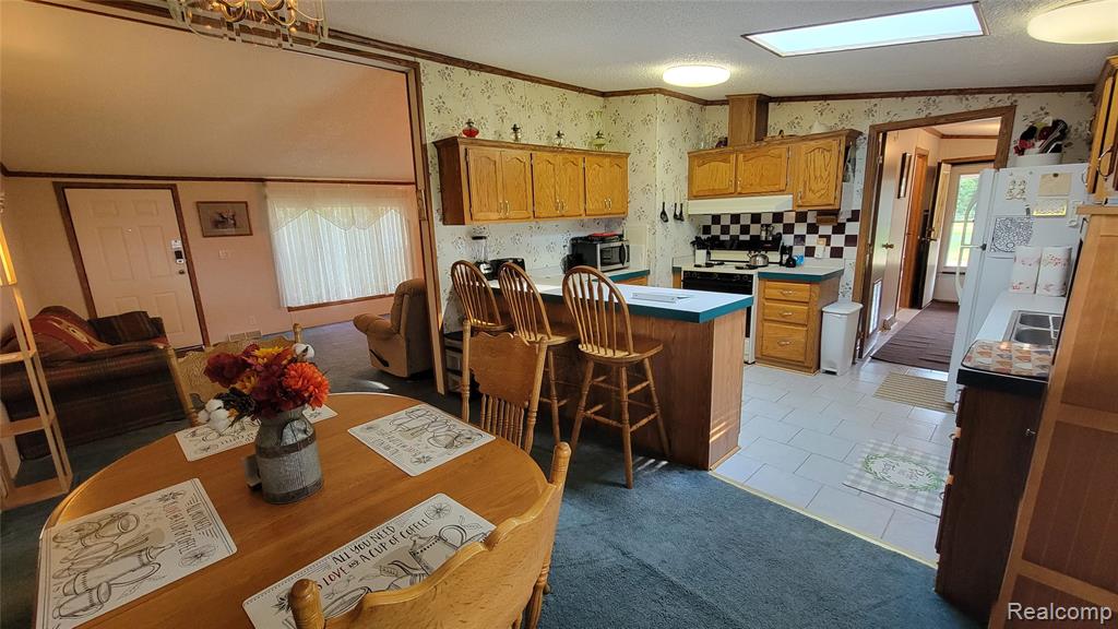 4349 Bay Road Gladwin, MI 48624 - Photo 11 of 26