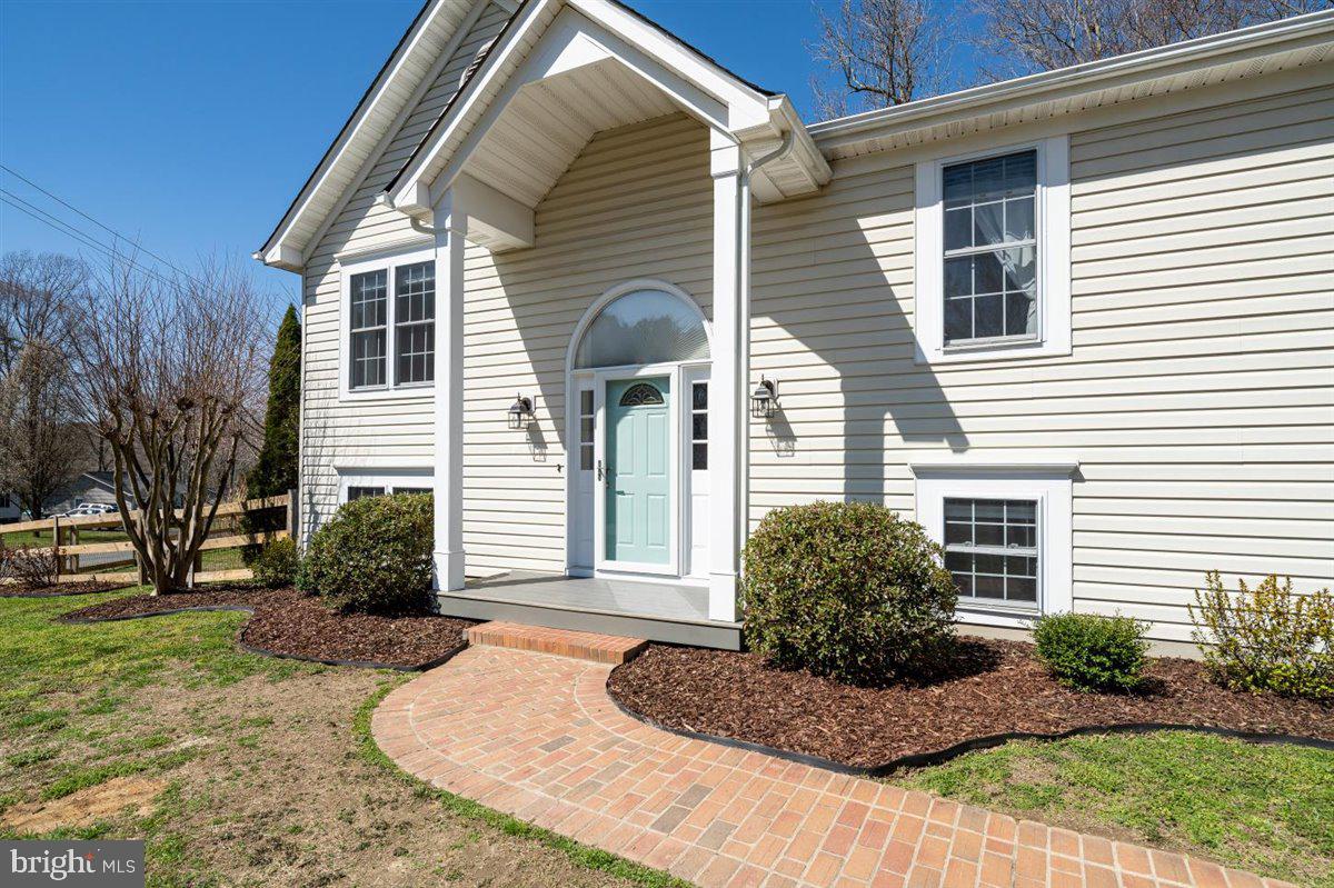 8656 Passapatanzy Road King George, VA 22485 - Photo 4 of 36 Gallery Image 4