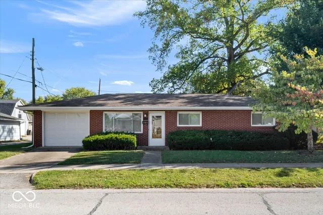 $245,000 | 325 North Center Street, Plainfield, IN 46168