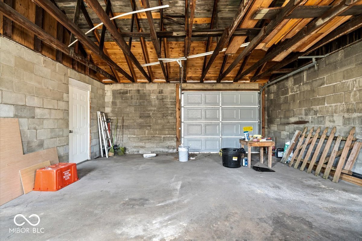 325 North Center Street Plainfield, IN 46168 - Photo 23 of 29