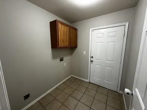 a view of a closet area