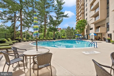 $595,000 | 1101 South Arlington Ridge Road, Unit 608, Arlington, VA 22202