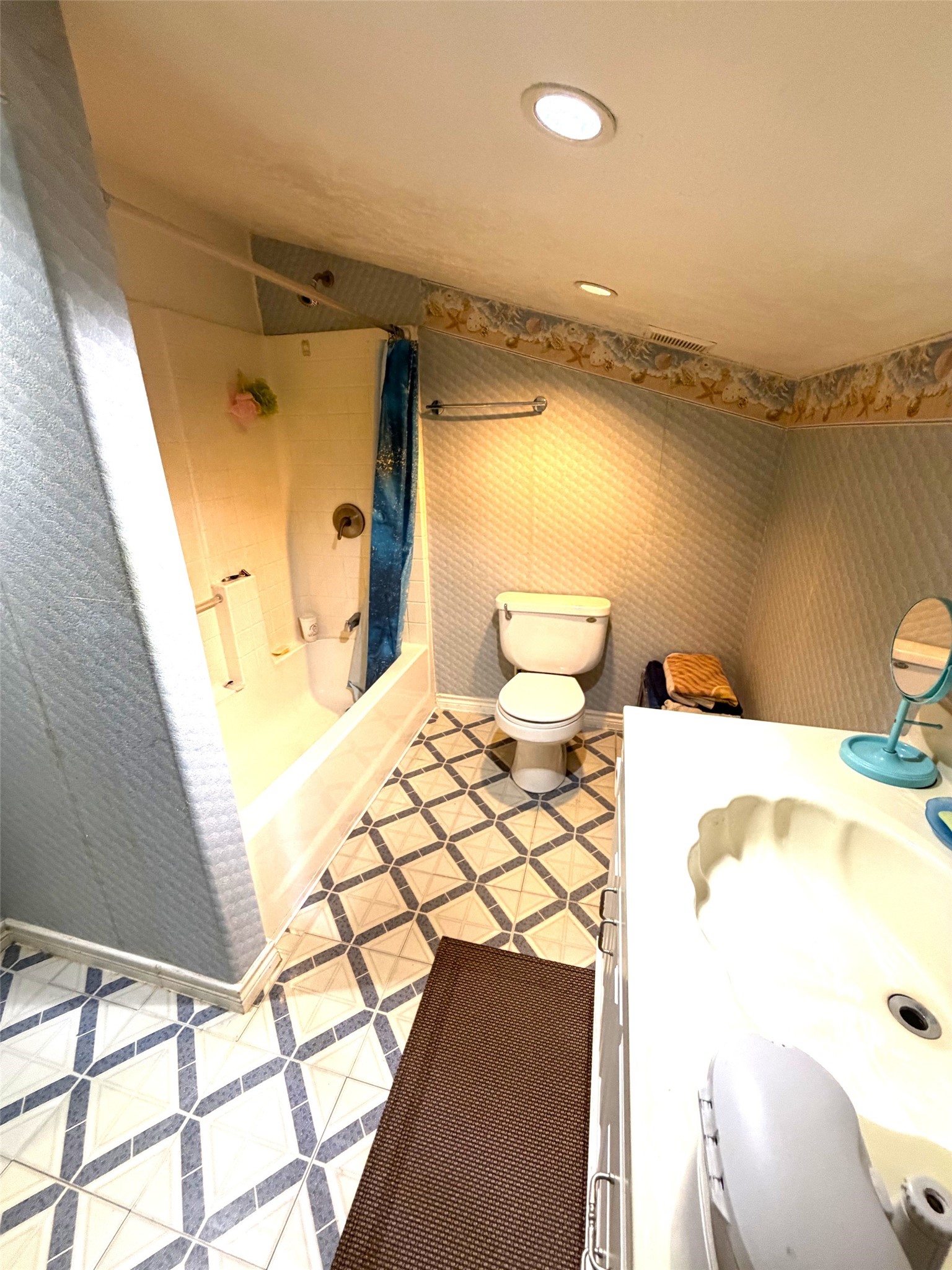 3080 Lee Turner Road Cleveland, TX 77328 - Photo 22 of 48 Well-sized secondary full bath offers a tub/shower combination and ample vanity storage, conveniently serving family and guests.