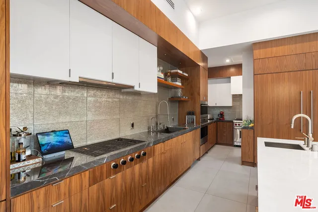 $8,995,000 | 1527 Rising Glen Road, Los Angeles, CA 90069