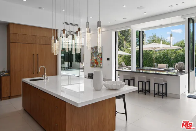 $8,995,000 | 1527 Rising Glen Road, Los Angeles, CA 90069