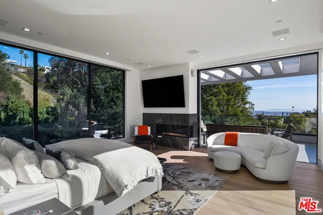 $8,995,000 | 1527 Rising Glen Road, Los Angeles, CA 90069