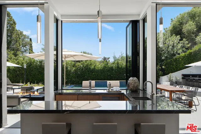 $8,995,000 | 1527 Rising Glen Road, Los Angeles, CA 90069