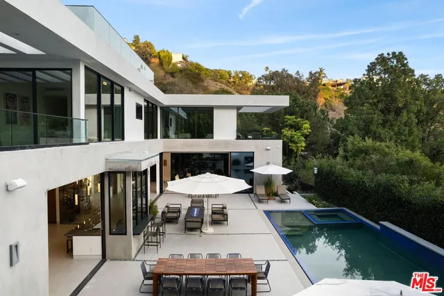 $8,995,000 | 1527 Rising Glen Road, Los Angeles, CA 90069