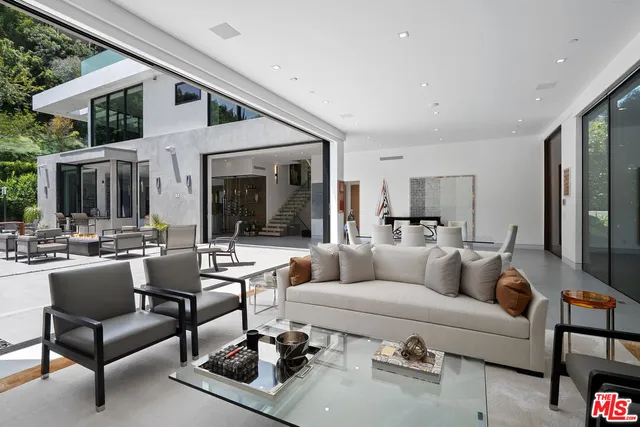 $8,995,000 | 1527 Rising Glen Road, Los Angeles, CA 90069