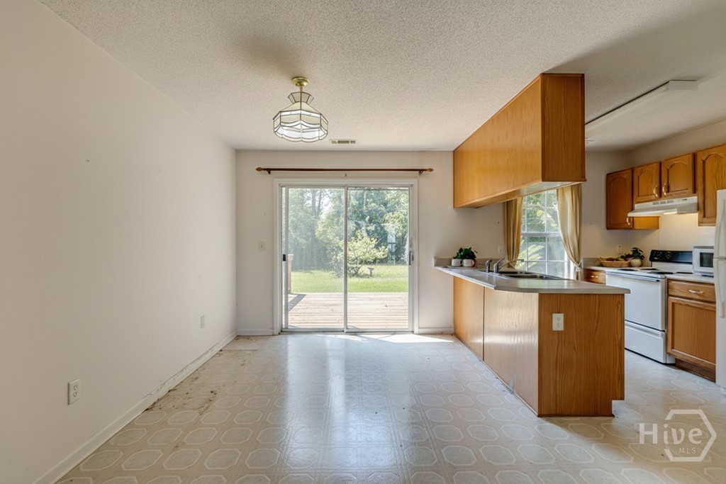 127 Four Oaks Court Rincon, GA 31326 - Photo 9 of 30 Breakfast Nook