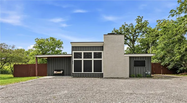 $2,200 | 402 Williamson Drive, Bryan, TX 77801
