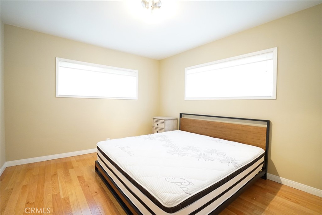 1925 El Sereno Avenue Arcadia, CA 91007 - Photo 17 of 37 a room with a bed and a window