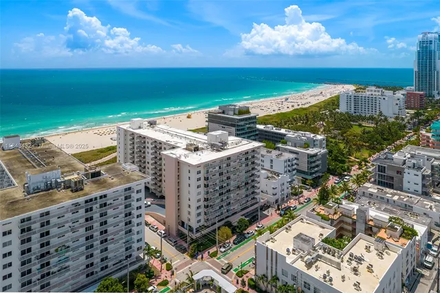 $449,900 | 345 Ocean Drive, Unit 605, Miami Beach, FL 33139
