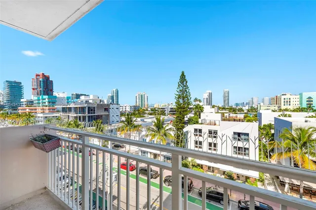 $449,900 | 345 Ocean Drive, Unit 605, Miami Beach, FL 33139