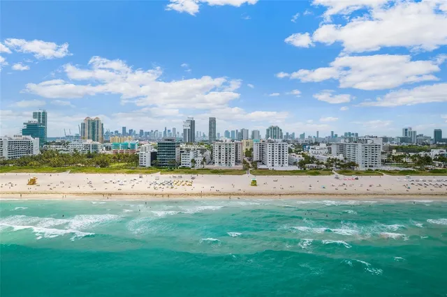 $449,900 | 345 Ocean Drive, Unit 605, Miami Beach, FL 33139