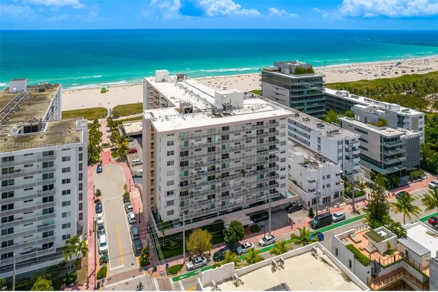 $449,900 | 345 Ocean Drive, Unit 605, Miami Beach, FL 33139